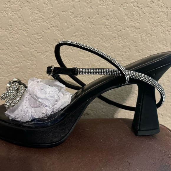 NIB Alicepub Rhinestone Strappy Chunky Heel w/Bow - Picture 4 of 16